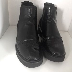 Prada chealsea boots patent leather